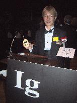 'Bow-Lingual' awarded 'Ig Nobel' peace prize
